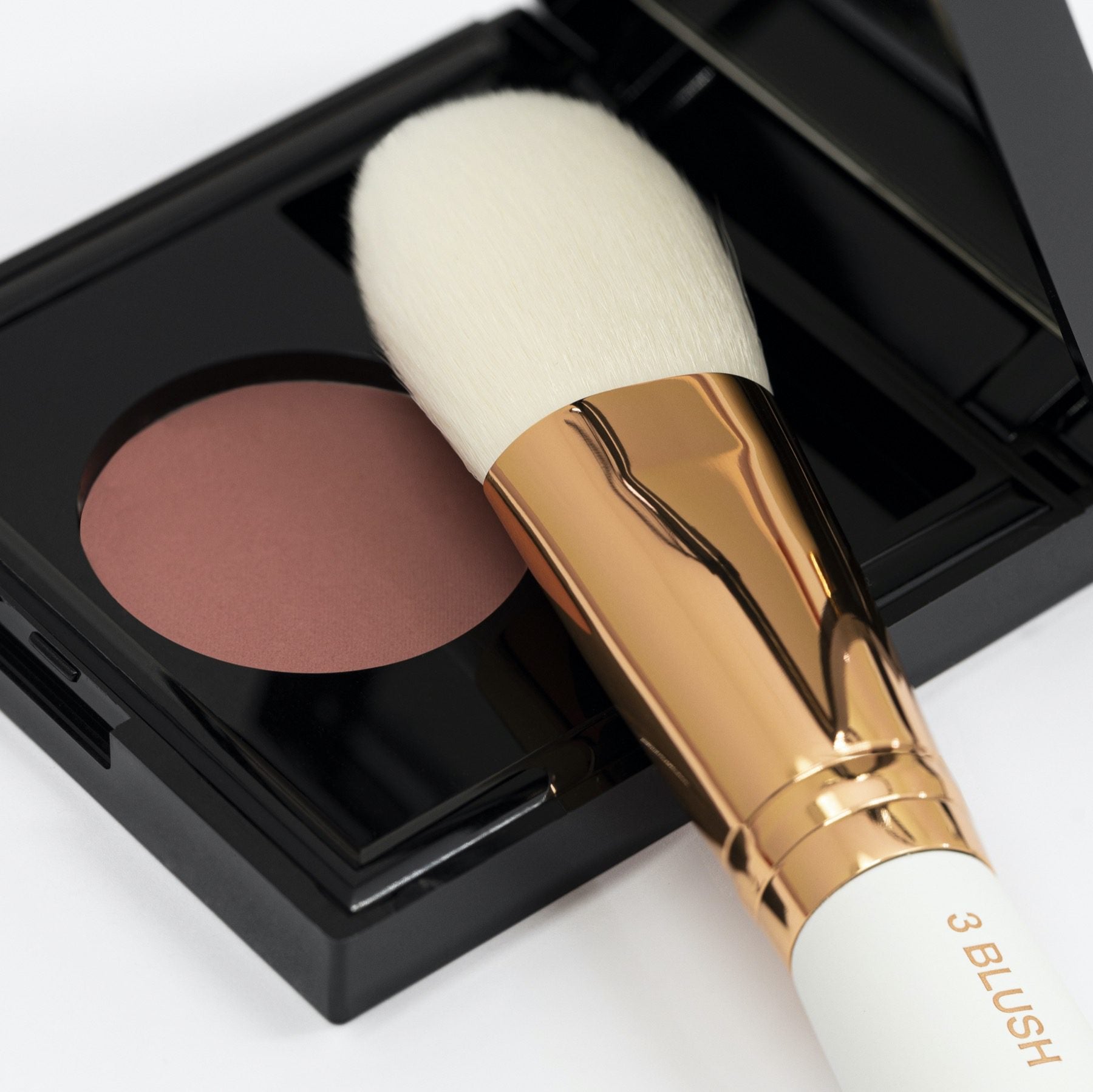 FA60 E.MAKEUP - ESSENTIAL BLUSH NR.60 SUMMER ATTRACTION